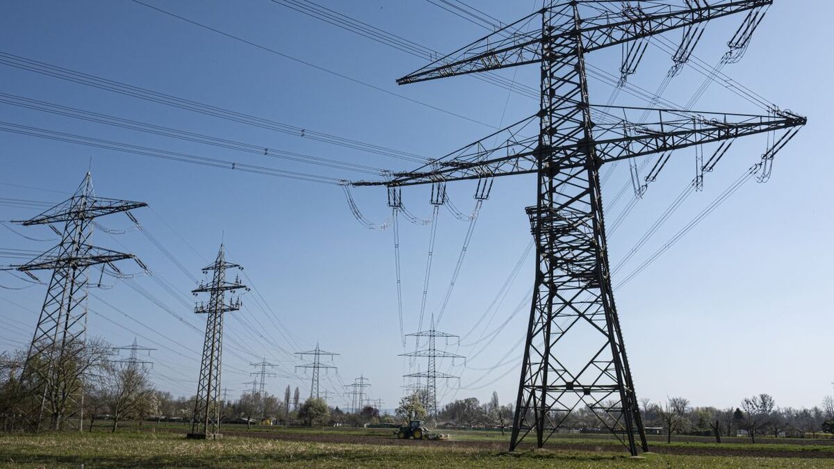A stable power grid is fundamental to a reliable and sustainable energy system. (Photo: Markus Breig, KIT)