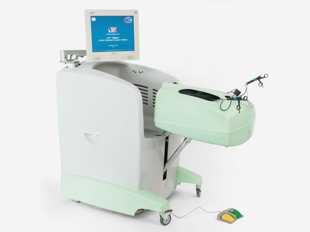 Virtual Reality Trainer für die Minimalinvasive Chirurgie (MIC)